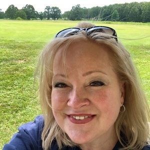 Meet your Posher, Lacey